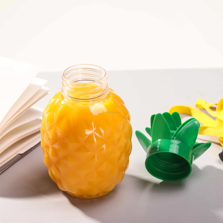 New style PET 500ml plastic pineapple juice bottle with straw for party