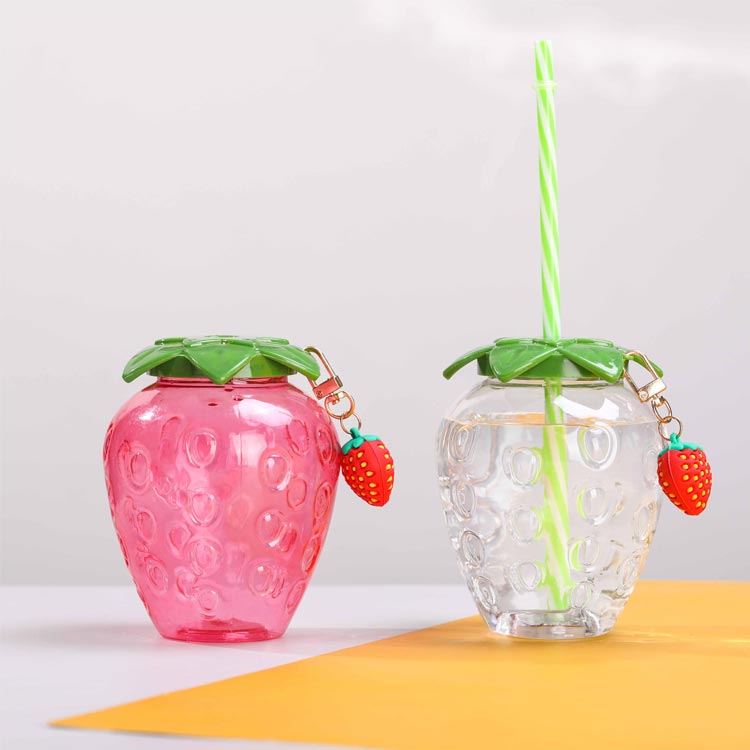 Custom clear 500ml plastic strawberry cup with straw for fruit juice/bubble tea