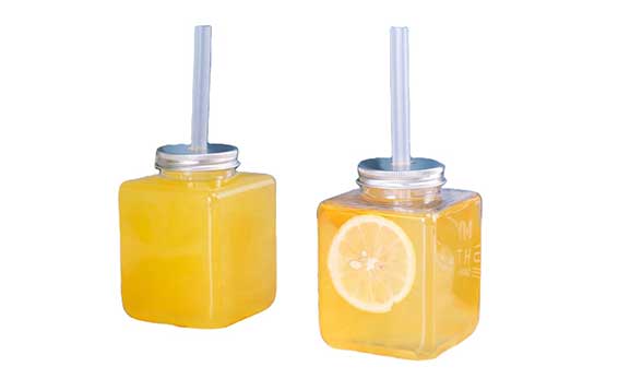 https://www.vjplastics.com/image/products/juice-bottle/square-plastic-bottles-with-lids.jpg