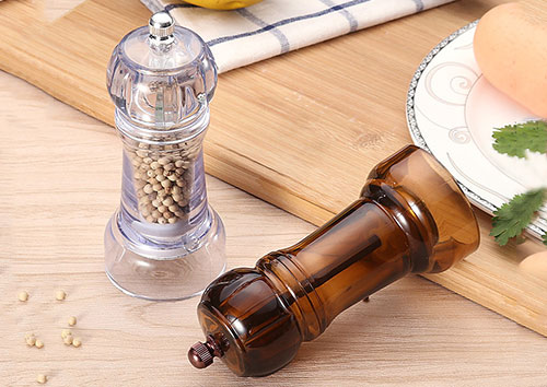 Hot sale 100ml salt plastic Shaker grinder from china supplier bulk