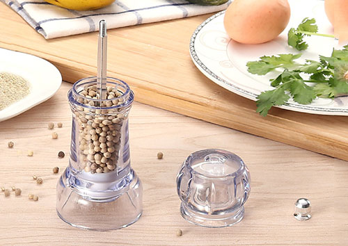 Hot sale 100ml salt plastic Shaker grinder from china supplier bulk