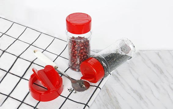 https://www.vjplastics.com/image/products/plastic-food-containers/spice-jars-with-shaker-lids.jpg